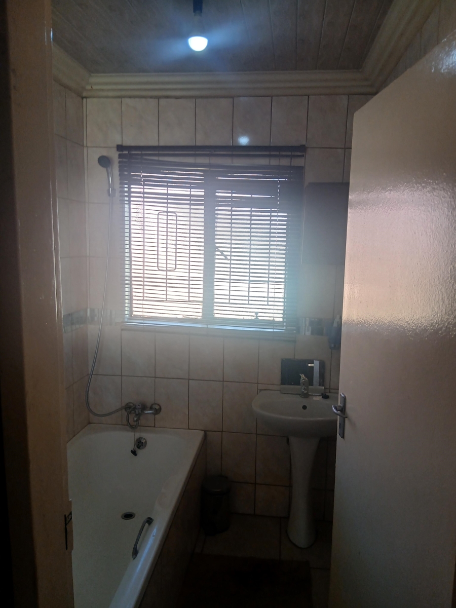 3 Bedroom Property for Sale in Boitekong Ext 1 North West